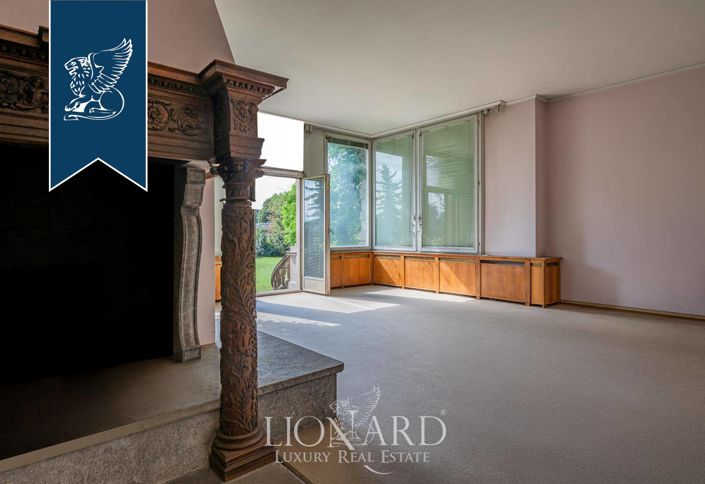 Image No.11-10 Bed Villa for sale