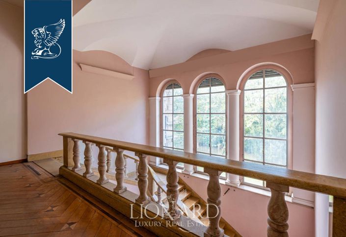 Image No.15-10 Bed Villa for sale