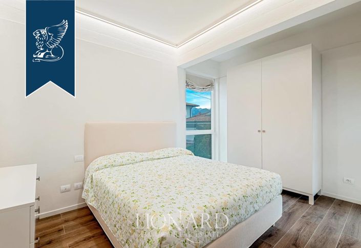 Image No.12-8 Bed Villa for sale