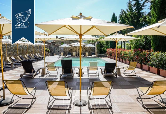 Image No.12-18 Bed Country House for sale