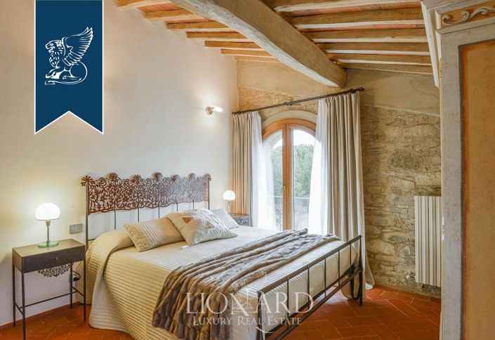 Image No.25-18 Bed Country House for sale