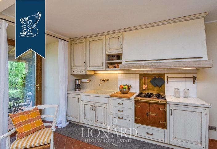 Image No.27-18 Bed Country House for sale