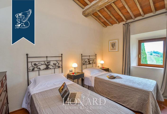 Image No.34-18 Bed Country House for sale