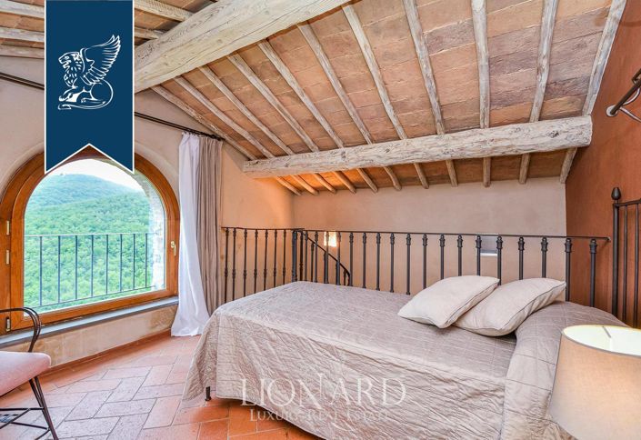 Image No.44-18 Bed Country House for sale