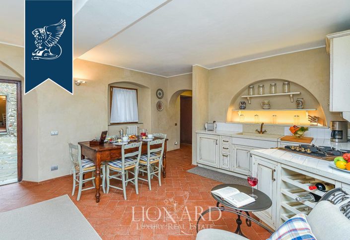 Image No.49-18 Bed Country House for sale