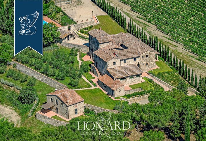 Image No.51-18 Bed Country House for sale