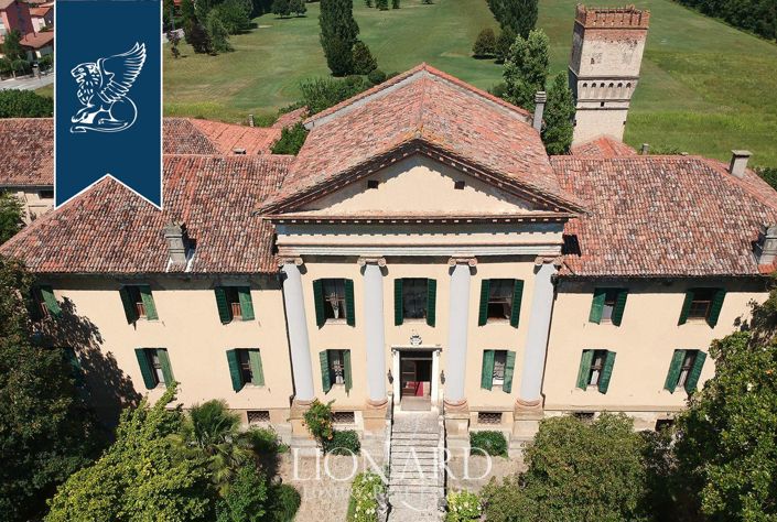 Image No.7-4 Bed Villa for sale