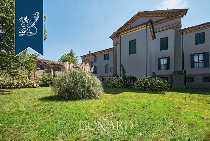 Image No.8-4 Bed Villa for sale