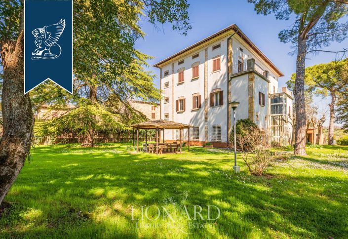 Image No.1-13 Bed Villa for sale