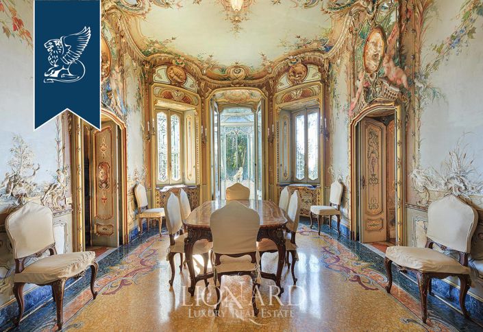 Image No.15-10 Bed Villa for sale