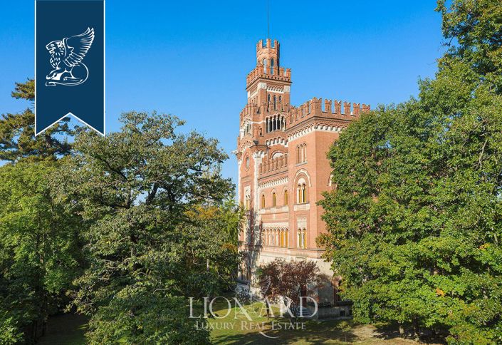 Image No.4-52 Bed Villa for sale