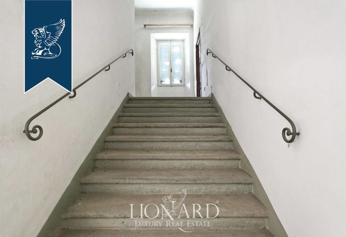 Image No.24-19 Bed Villa for sale