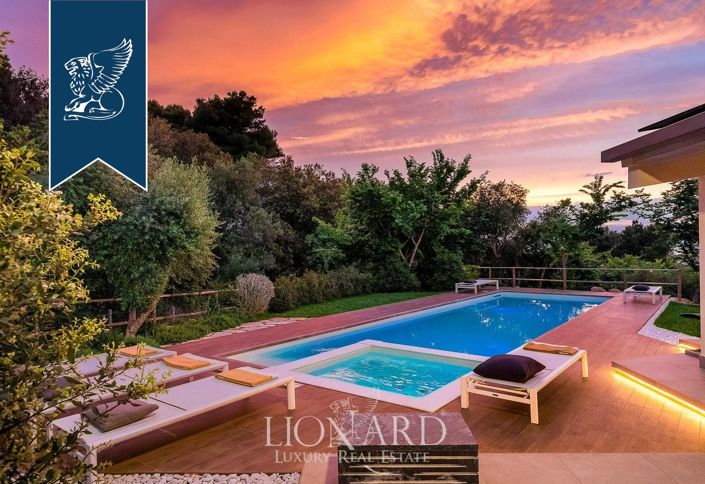 Image No.35-5 Bed Villa for sale