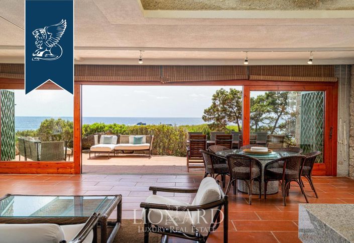 Image No.18-10 Bed Villa for sale