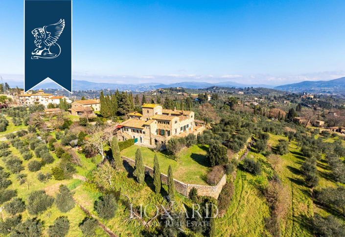 Image No.1-9 Bed Villa for sale
