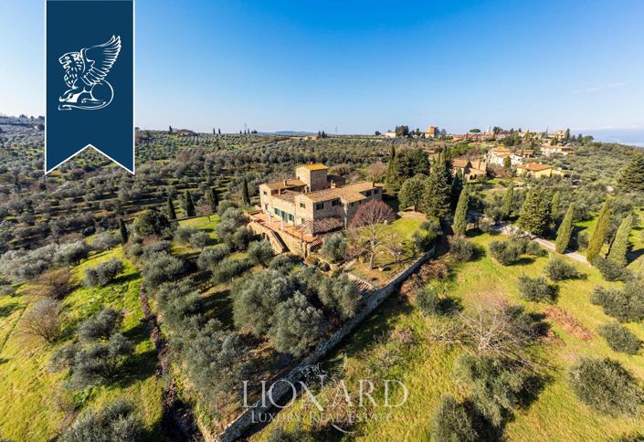 Image No.4-9 Bed Villa for sale