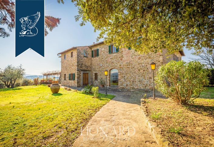 Image No.9-9 Bed Villa for sale