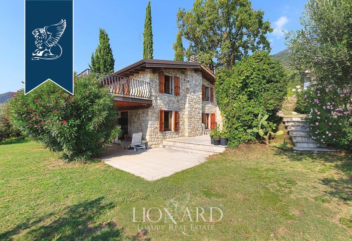 Image No.16-11 Bed Villa for sale