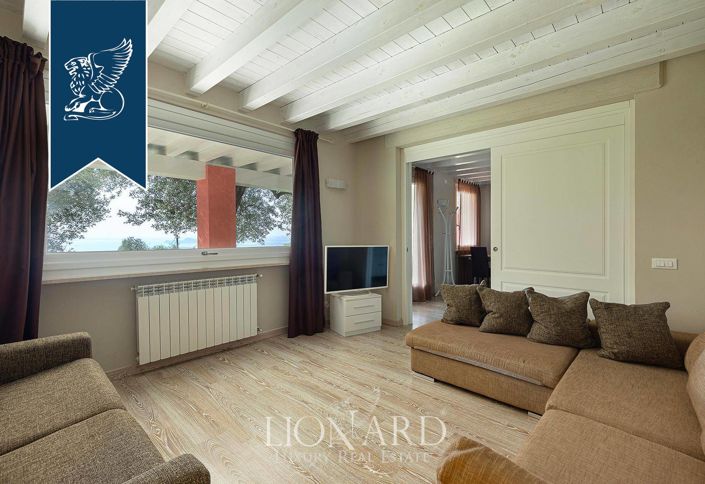 Image No.23-11 Bed Villa for sale