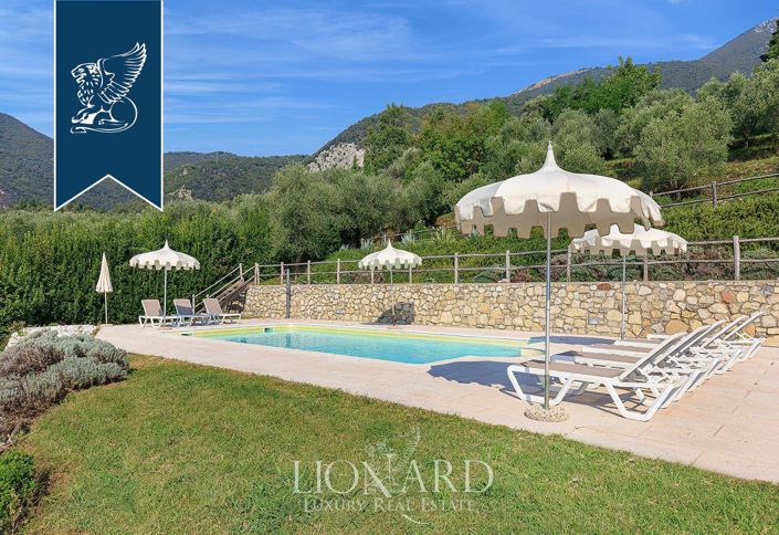 Image No.4-11 Bed Villa for sale