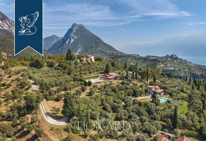 Image No.51-11 Bed Villa for sale