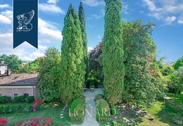 Image No.10-5 Bed Villa for sale