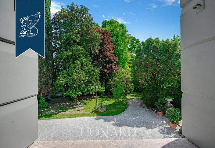 Image No.22-5 Bed Villa for sale