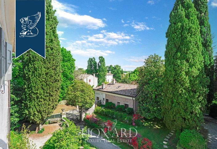 Image No.32-5 Bed Villa for sale