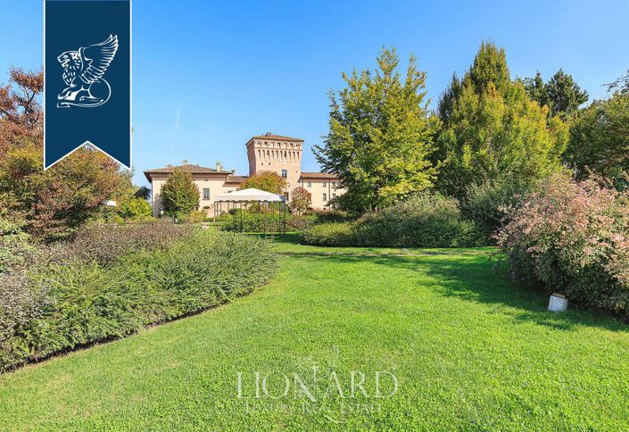 Image No.13-25 Bed Property for sale