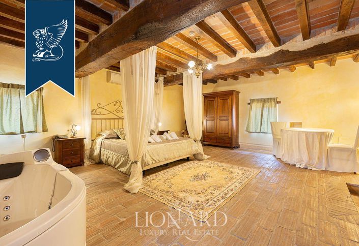 Image No.27-25 Bed Property for sale