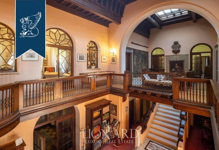 Image No.13-16 Bed Villa for sale