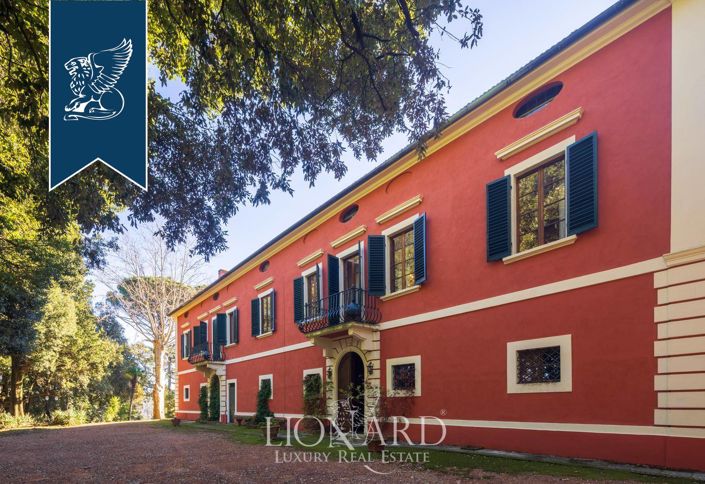 Image No.6-16 Bed Villa for sale