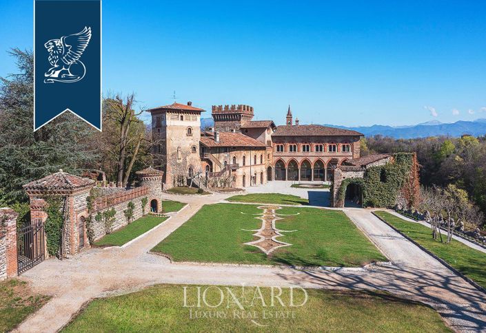 Image No.2-6 Bed Property for sale