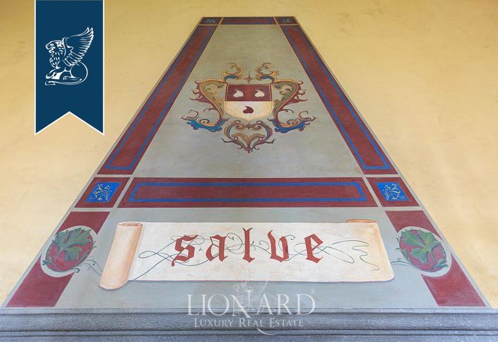 Image No.44-6 Bed Property for sale