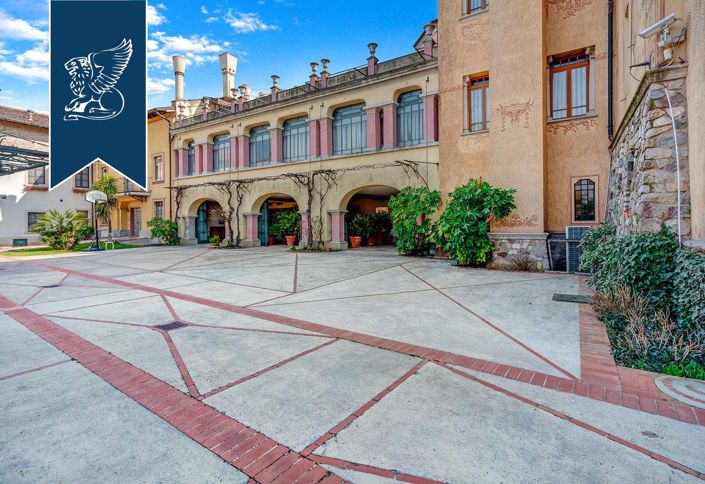 Image No.37-9 Bed Villa for sale