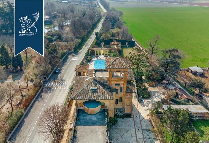 Image No.42-9 Bed Villa for sale