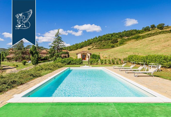 Image No.5-8 Bed Villa for sale