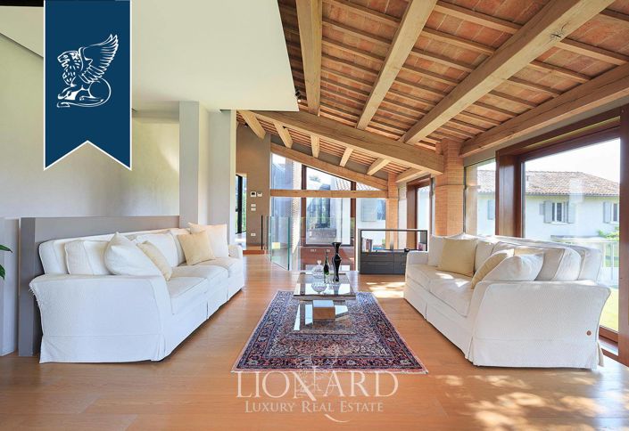 Image No.31-6 Bed Villa for sale