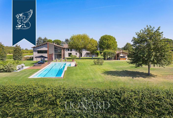 Image No.6-6 Bed Villa for sale