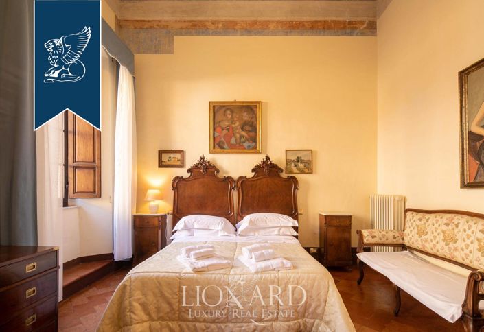 Image No.6-6 Bed Villa for sale