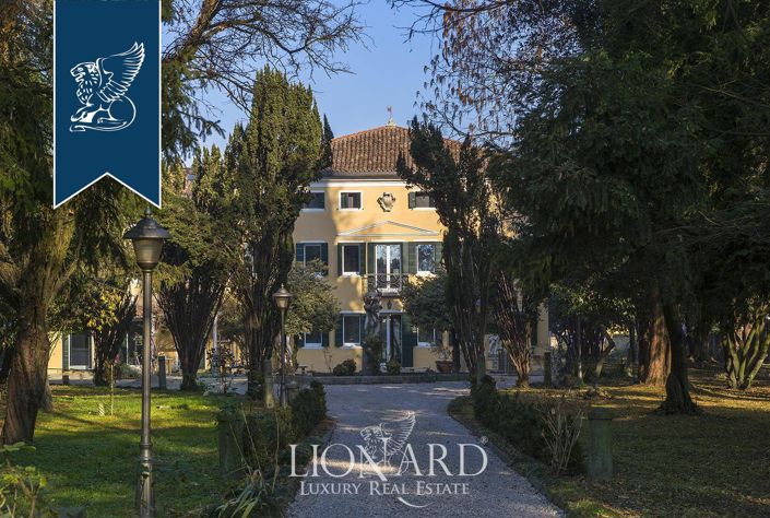 Image No.3-5 Bed Villa for sale