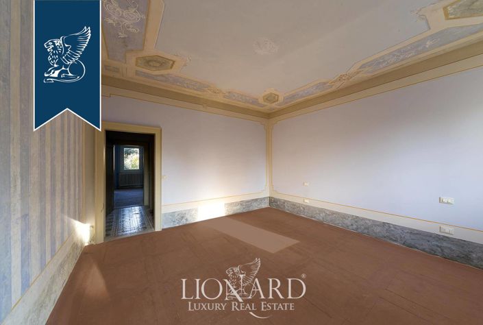 Image No.36-5 Bed Villa for sale