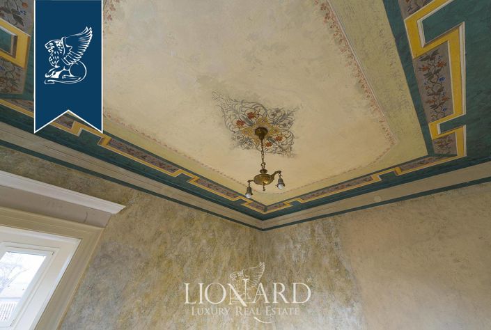 Image No.38-5 Bed Villa for sale