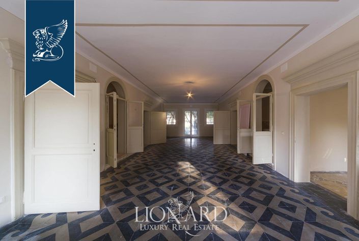 Image No.43-5 Bed Villa for sale