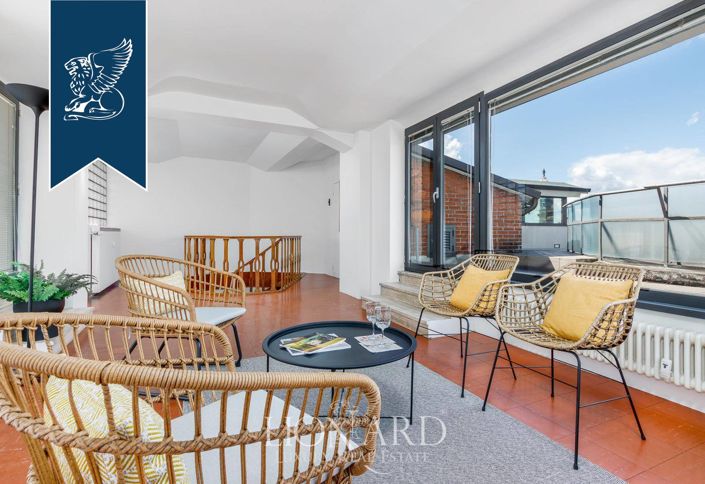 Image No.25-5 Bed Apartment for sale