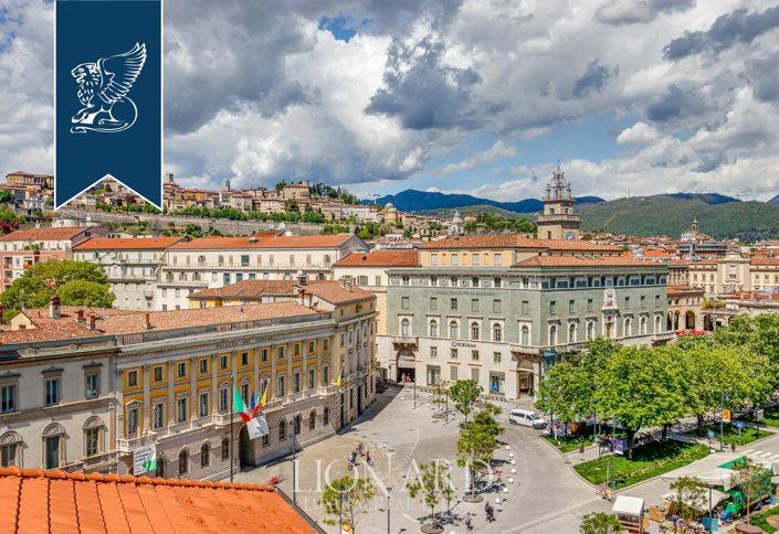 Image No.28-5 Bed Apartment for sale