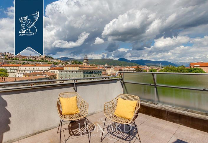 Image No.31-5 Bed Apartment for sale