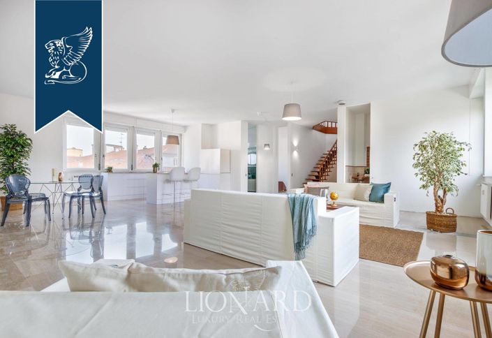 Image No.8-5 Bed Apartment for sale