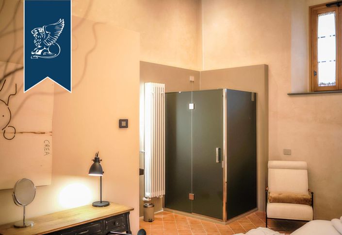 Image No.20-6 Bed Hotel for sale