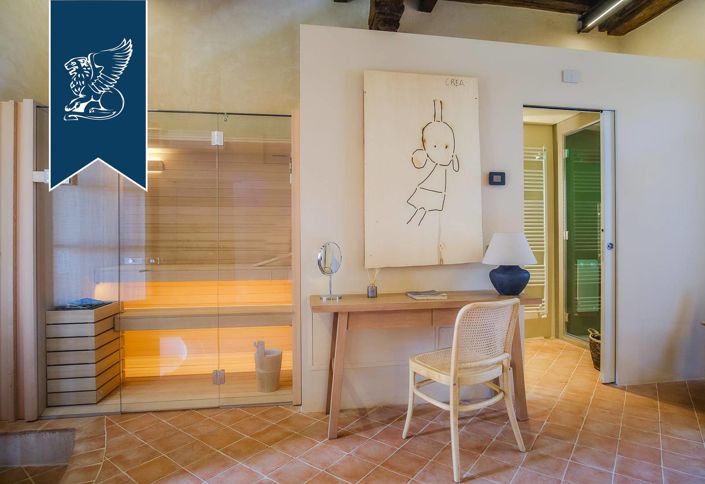 Image No.22-6 Bed Hotel for sale